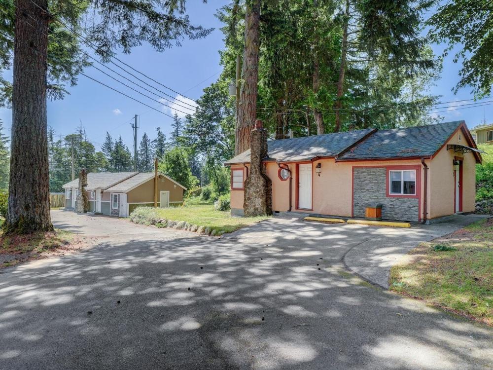 Malahat Bungalows Motel