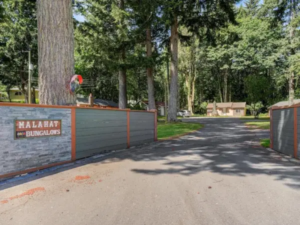 Malahat Bungalows Motel Main image